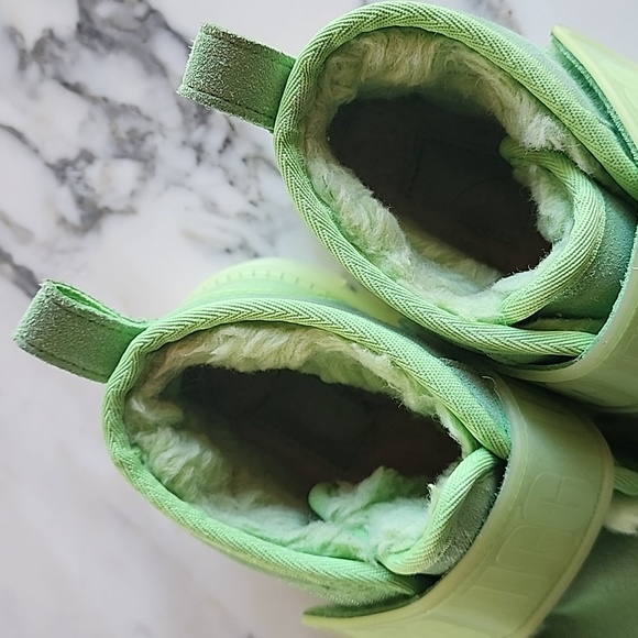 UGG Neumel Clear Green Boots Women's size 5 - Picture 9 of 12